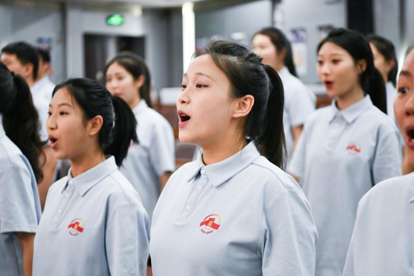 魔投网 北京日报独家揭秘 | 3000人合唱震撼全场，揭秘声乐“小白”如何速成合唱高手？